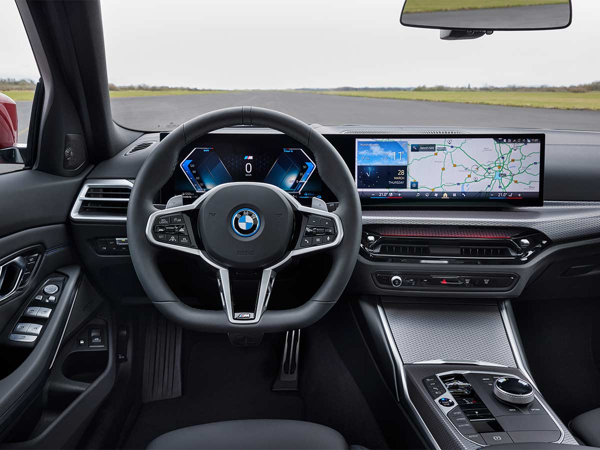 2025 BMW 3 Series Touring 330e Interior | AUTOBICS