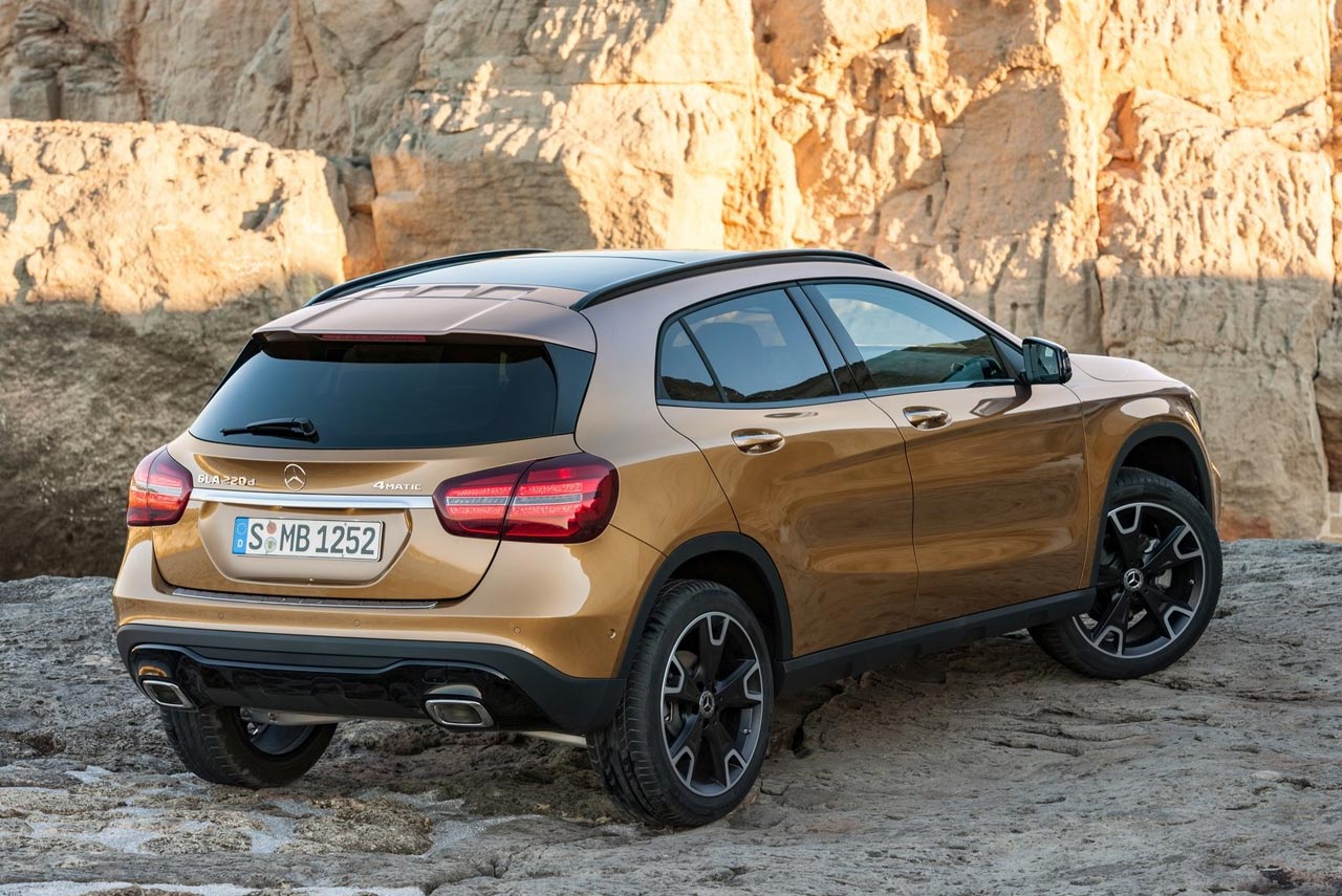 2017 mercedes benz gla rear right - AUTOBICS