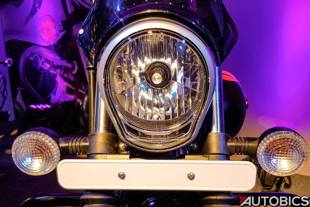 avenger 220 cruise headlight