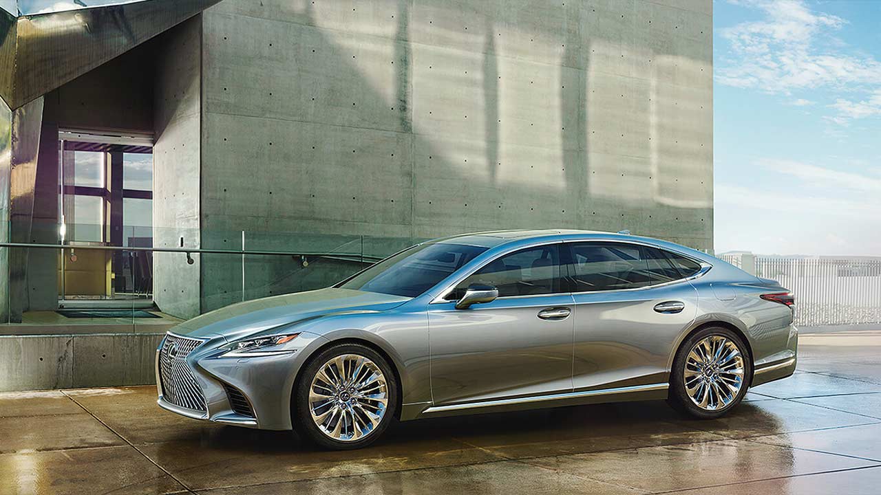 2018 Lexus LS 500h Side