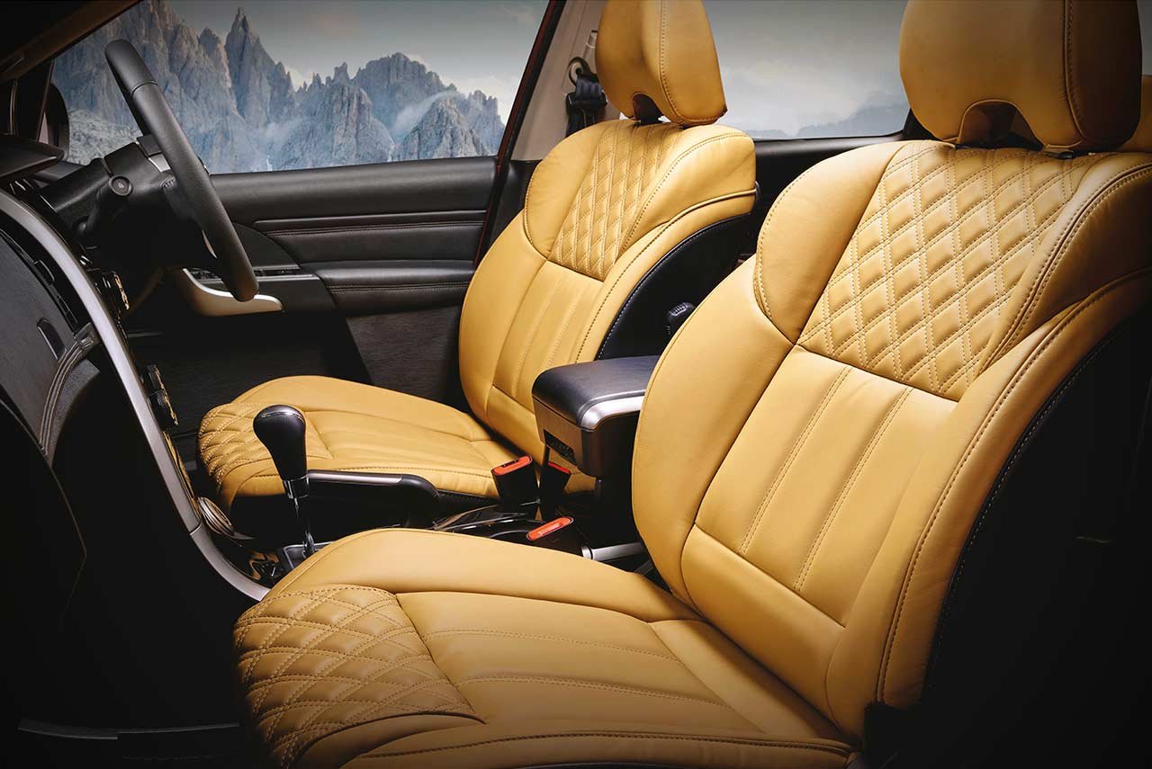 Mahindra XUV500 Leather seats 2018 AUTOBICS