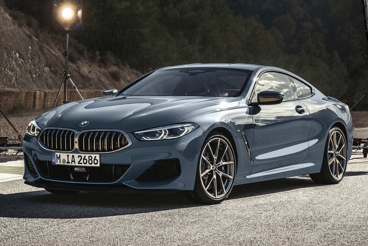 BMW 8 Series Coupe 2018 Front Quarter