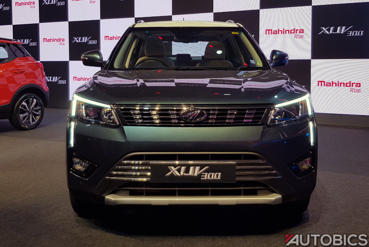 Mahindra XUV300 Aquamarine W8 Dual Tone Front 2019 - AUTOBICS