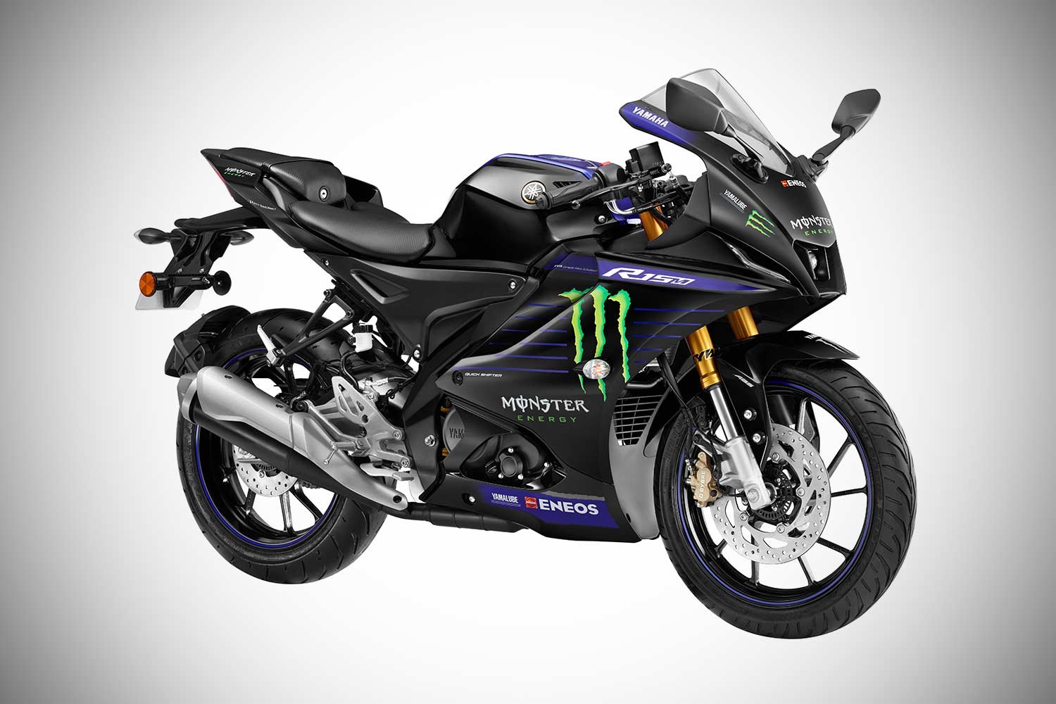 monster energy r15 v4