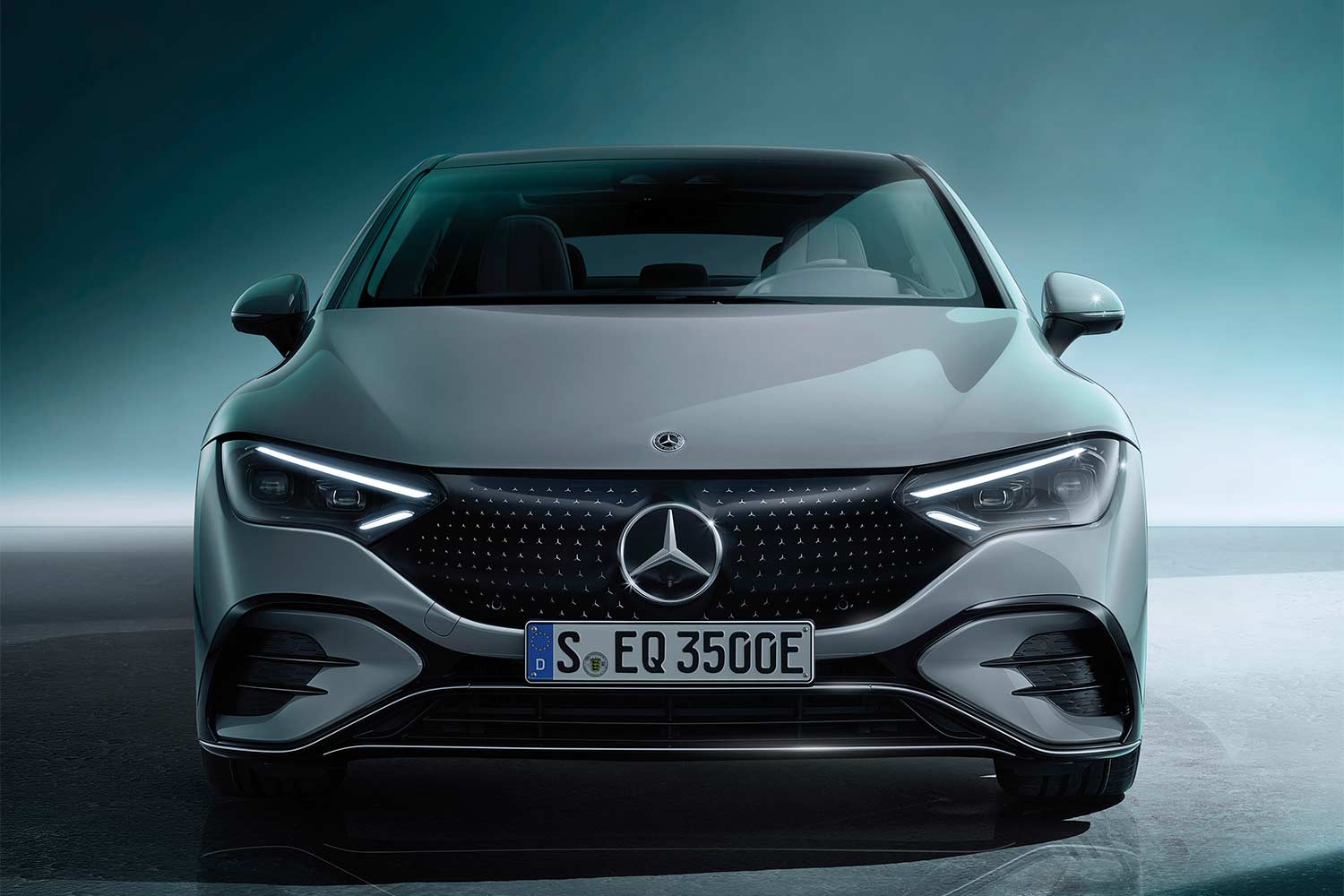 2022 Mercedes Benz EQE 350 AMG Line Edition 1 alpine grey | AUTOBICS