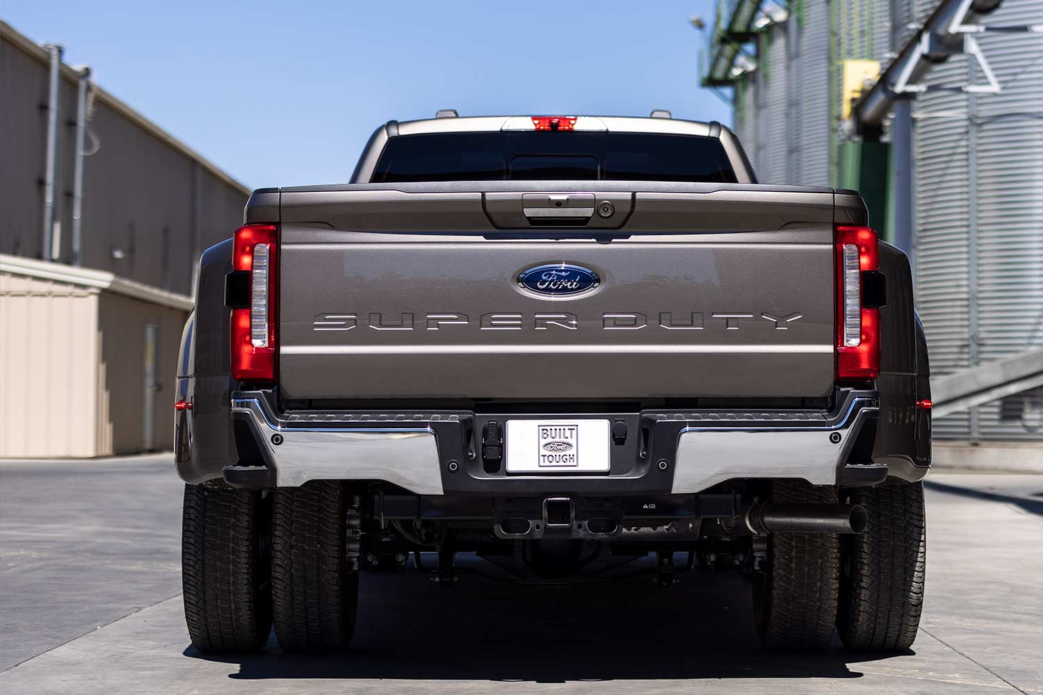 2023 Ford Super Duty F 350 Lariat Rear - AUTOBICS