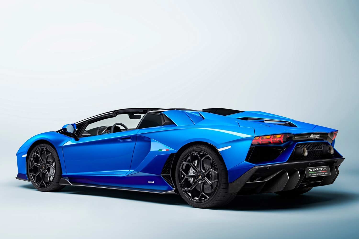 2022 Lamborghini Aventador LP780 4 Ultimae Roadster Rear Quarter - AUTOBICS