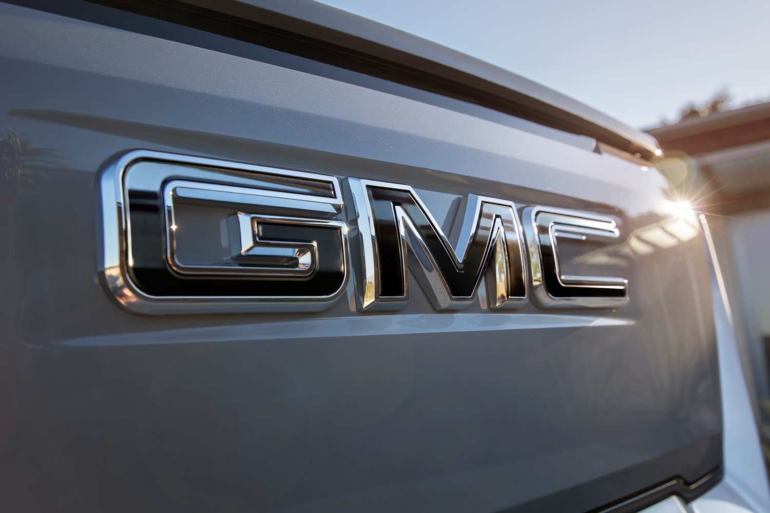 FirstEver 2024 GMC Sierra EV Pickup Truck introduced AUTOBICS