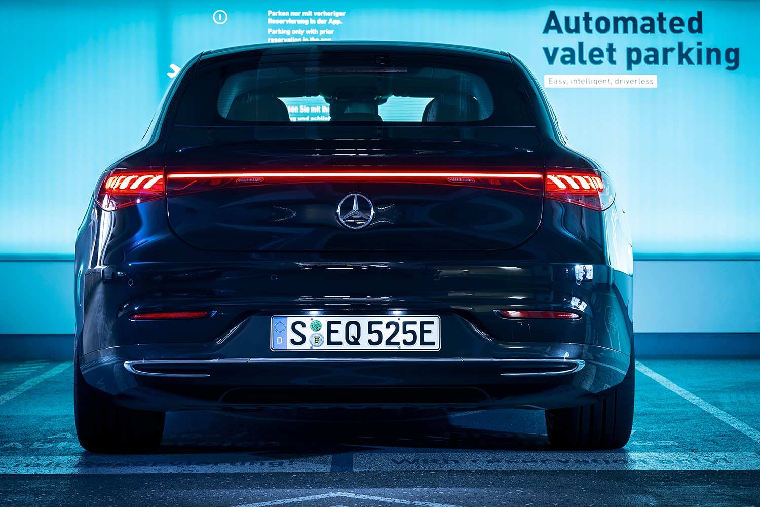 Mercedes Benz and Bosch driverless parking system at Germany airport