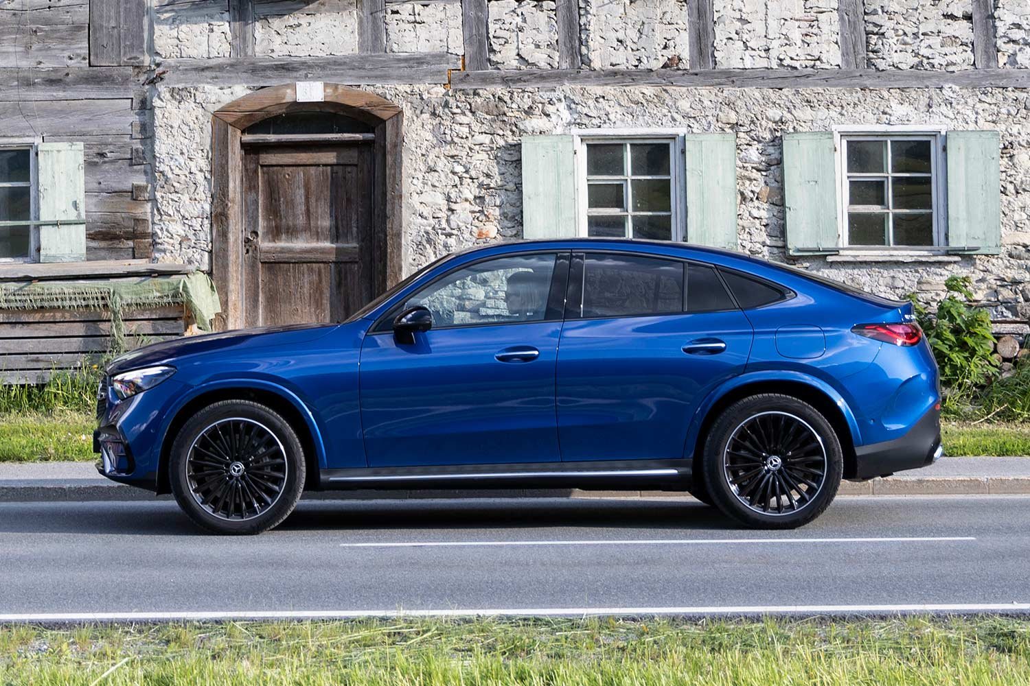 The new 2024 MercedesBenz GLC Coupé combines elegant design with