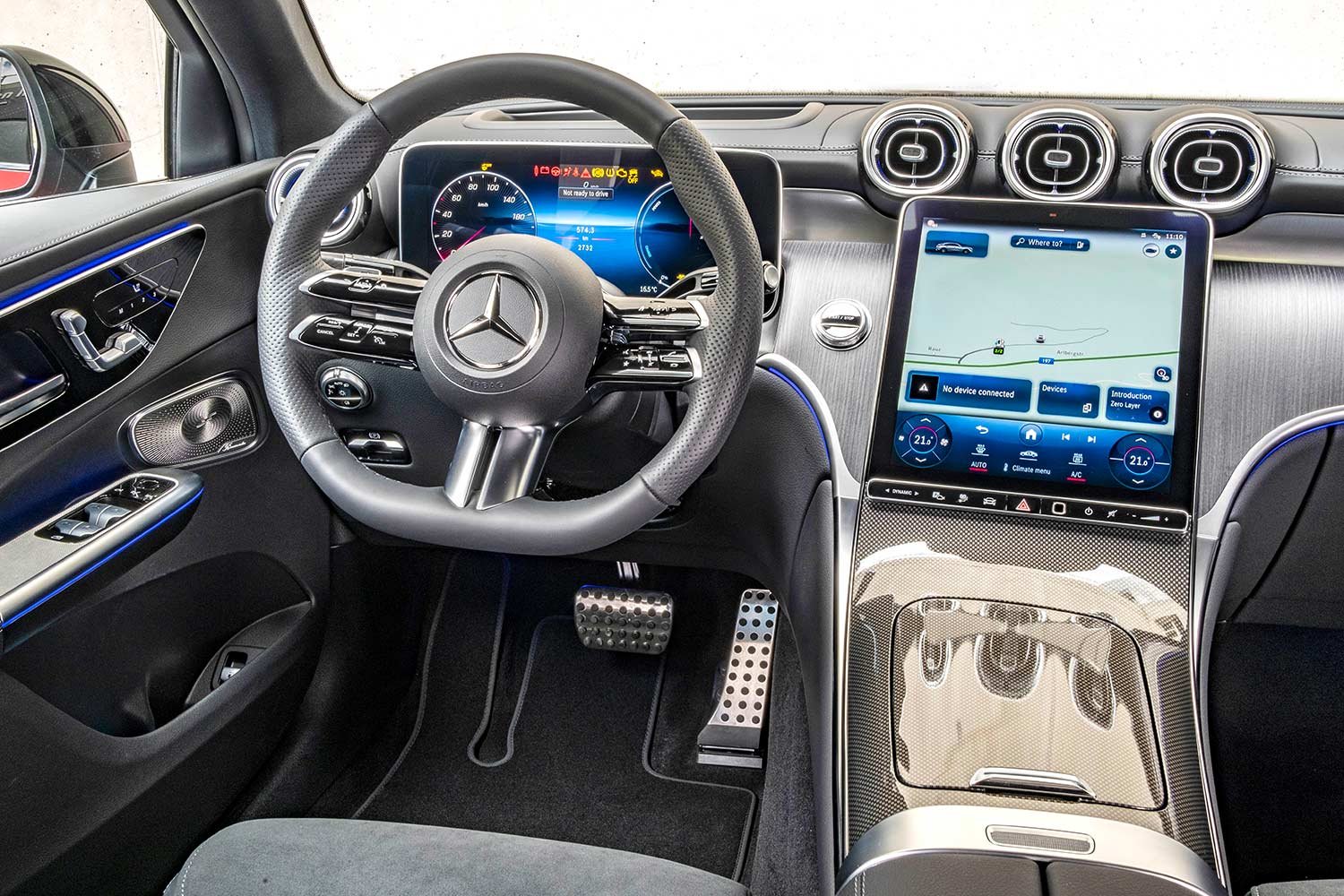 The new 2024 MercedesBenz GLC Coupé combines elegant design with