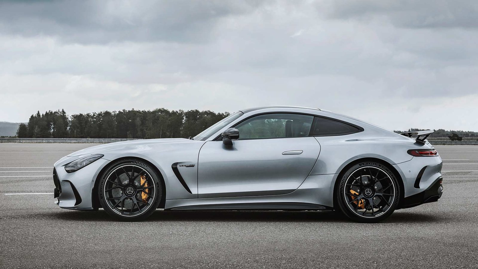 2024 Mercedes AMG GT 63 4MATIC Coupe Side 
