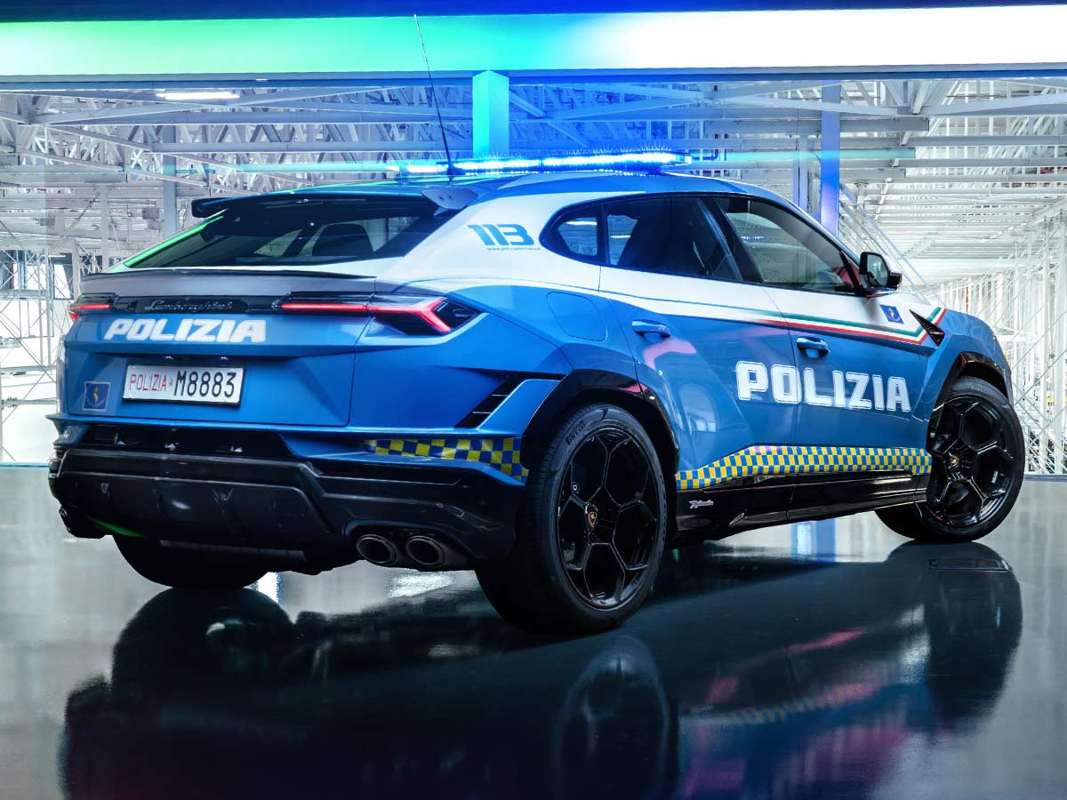 2023 Lamborghini Urus Performante Police Car Rear Quarter | AUTOBICS