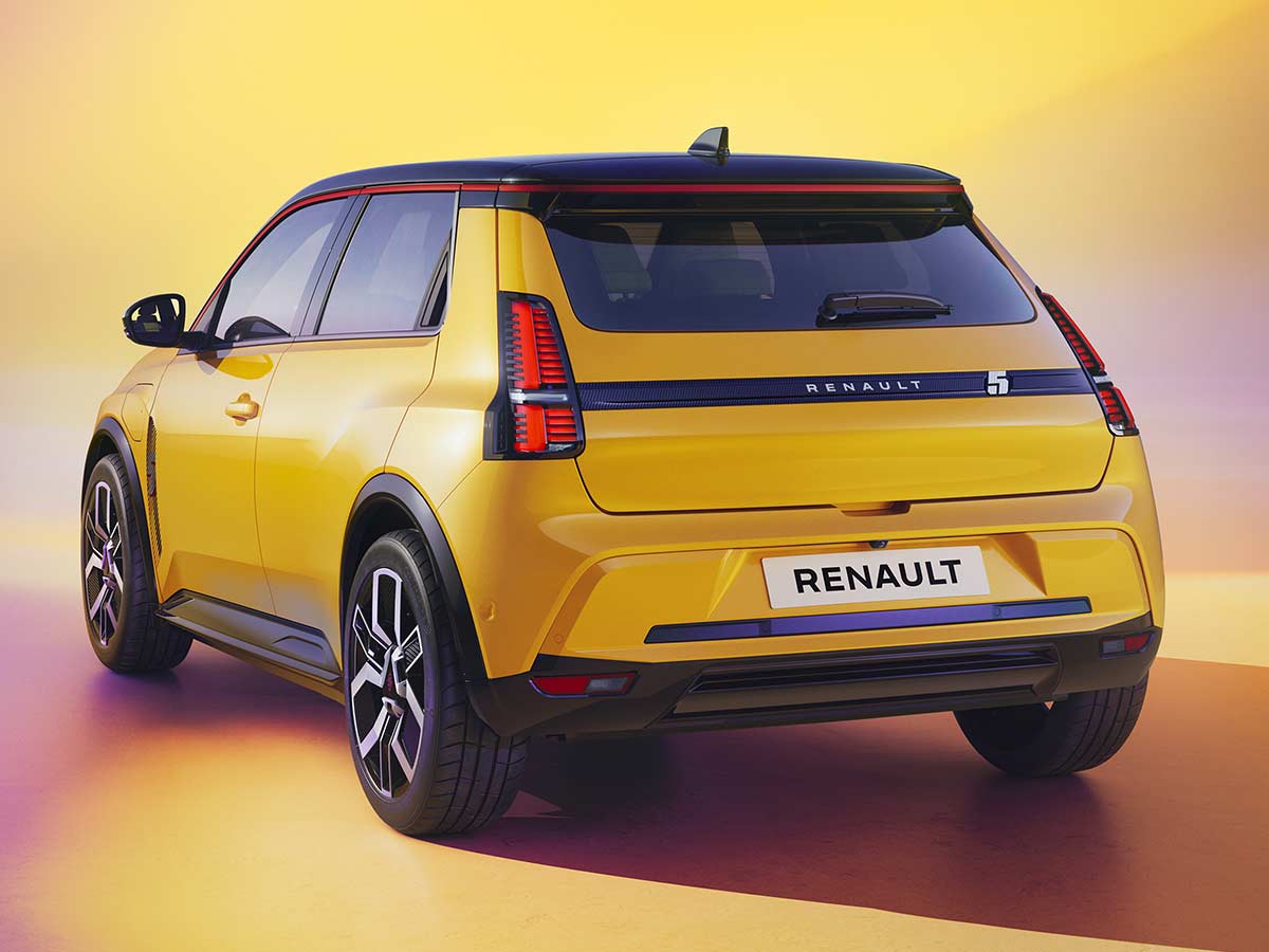 2024 Renault 5 E Tech Electric Rear Quarter AUTOBICS