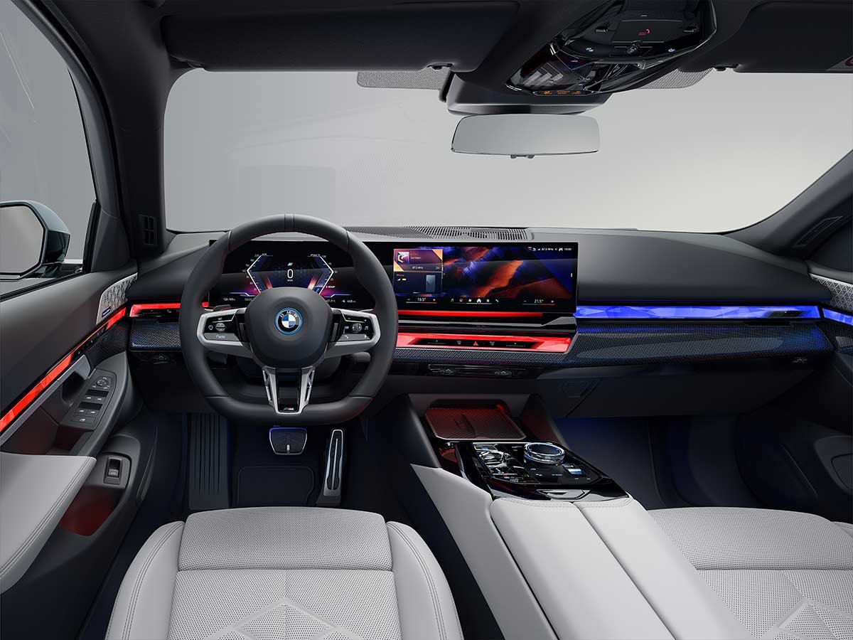 2025 BMW i5 eDrive40 Touring Interior AUTOBICS