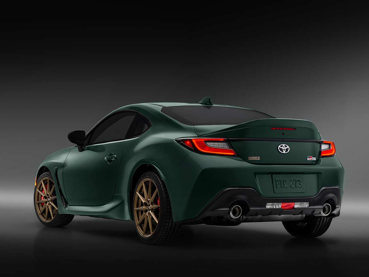 2025 Toyota GR86 Hakone Edition Ridge Green Rear Quarter | AUTOBICS